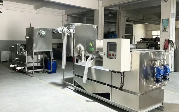 Fully Enclosed Automatic Grease Separator with Lift Station